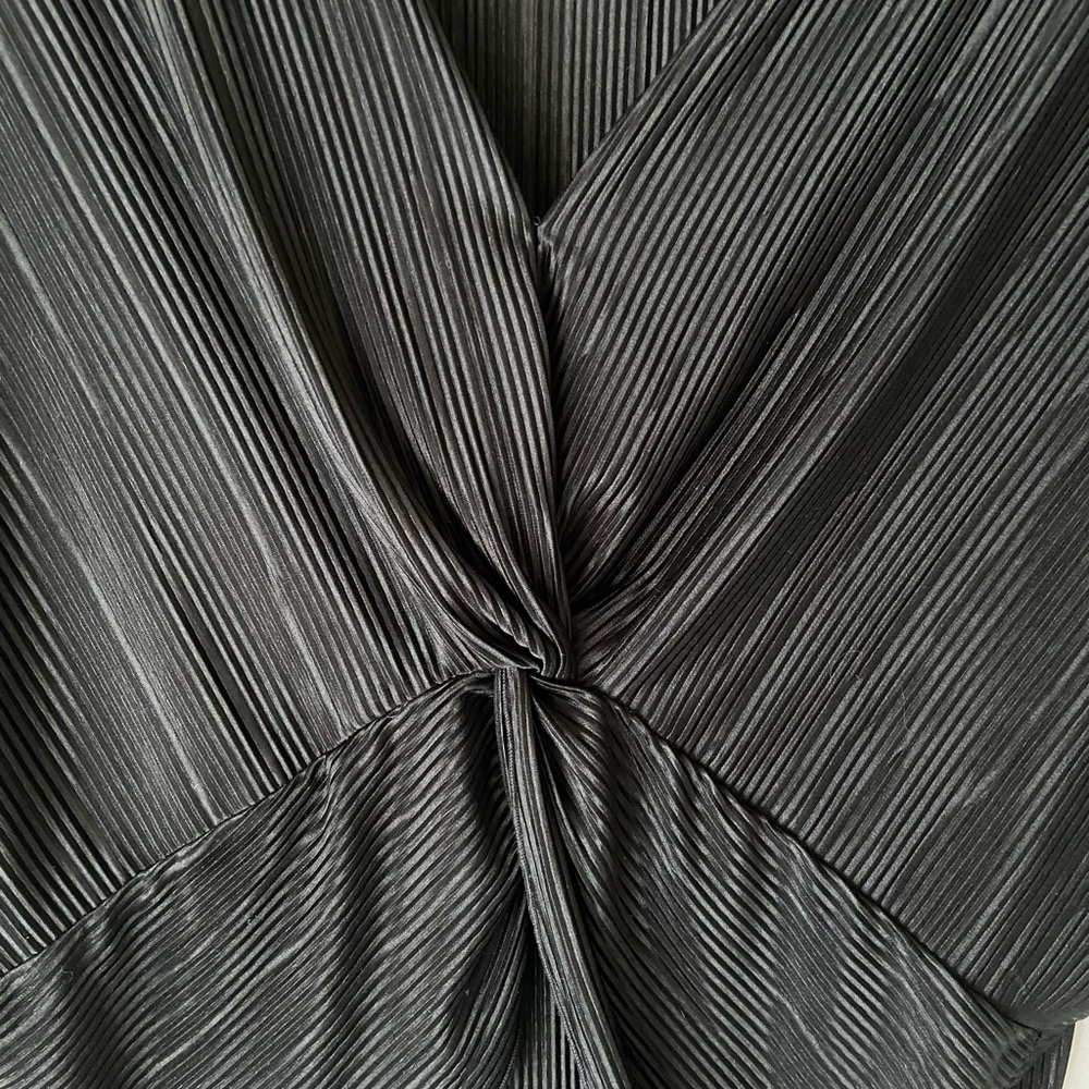 Beautiful light & soft silky black top - Picture 3 of 4